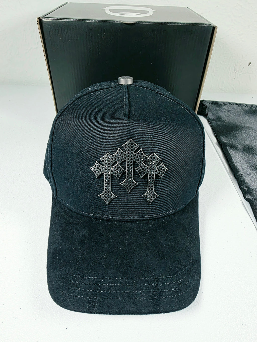 Barbas Hats X Rich The Kid |Chrome Blackout| Full set [Hat,box , dust cover., card and keychain].